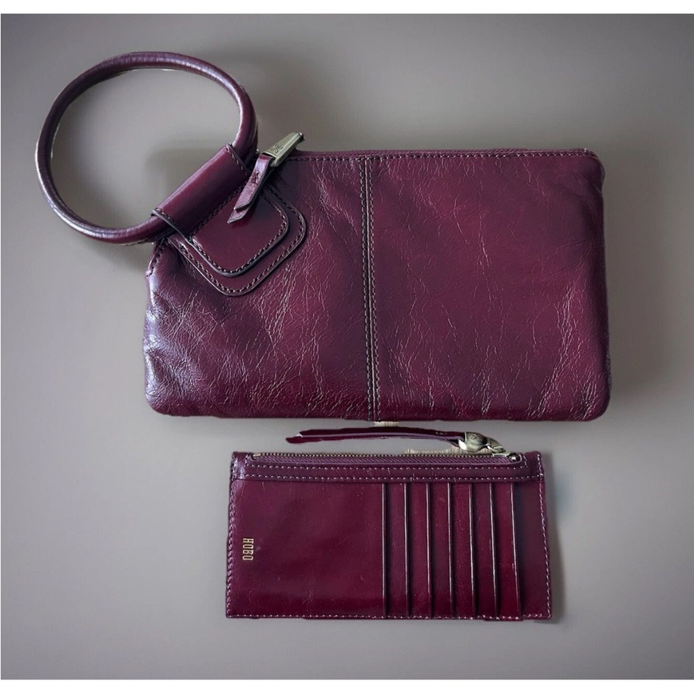 HOBO INTERNATIONAL SABLE WRISTLET Handbag LEATHER Burgundy Plum W Wallet